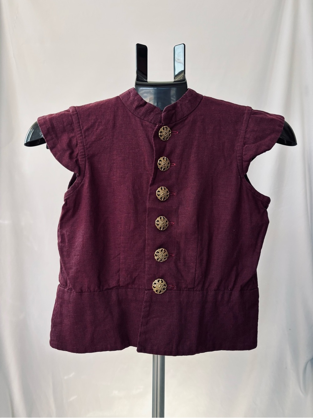 Women’s Purple Sleeveless Button-Front Top